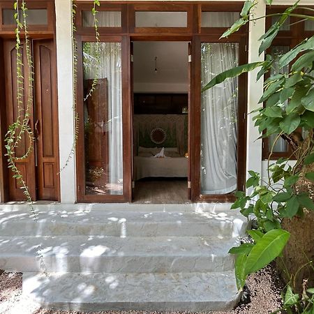 Sannyas Boutique Hotel Uluwatu  Exterior photo